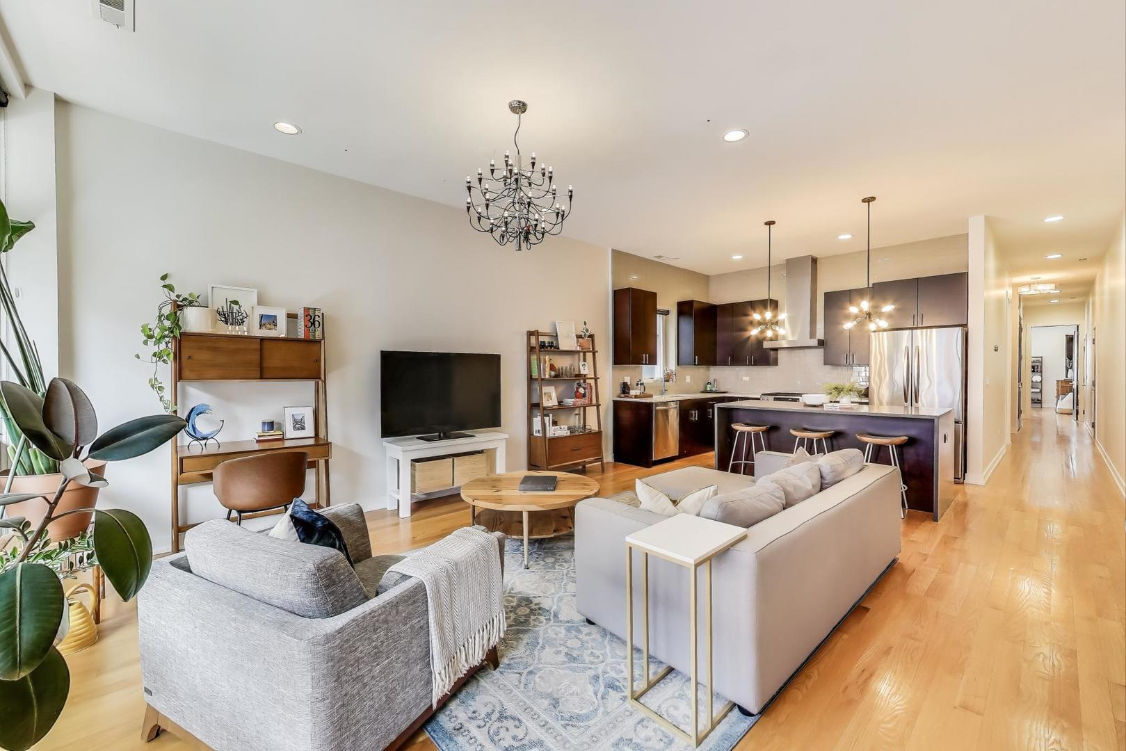 2491 N Milwaukee Avenue Unit: 3N