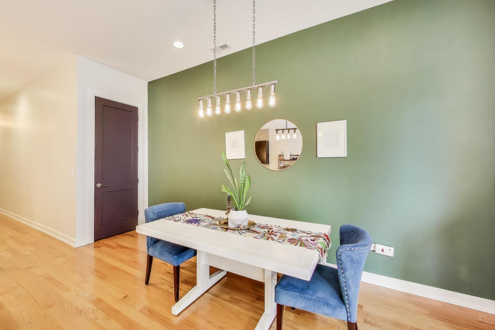 2491 N Milwaukee Avenue Unit: 3N