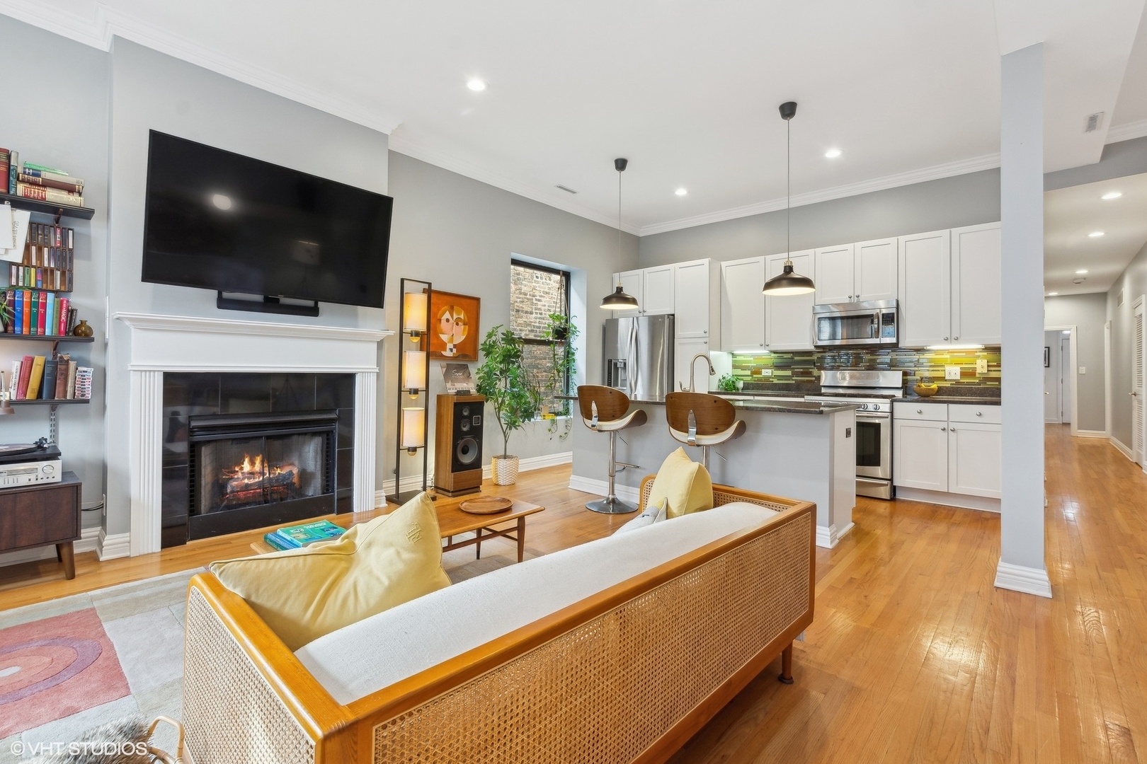 4626 N RACINE Avenue Unit: 3