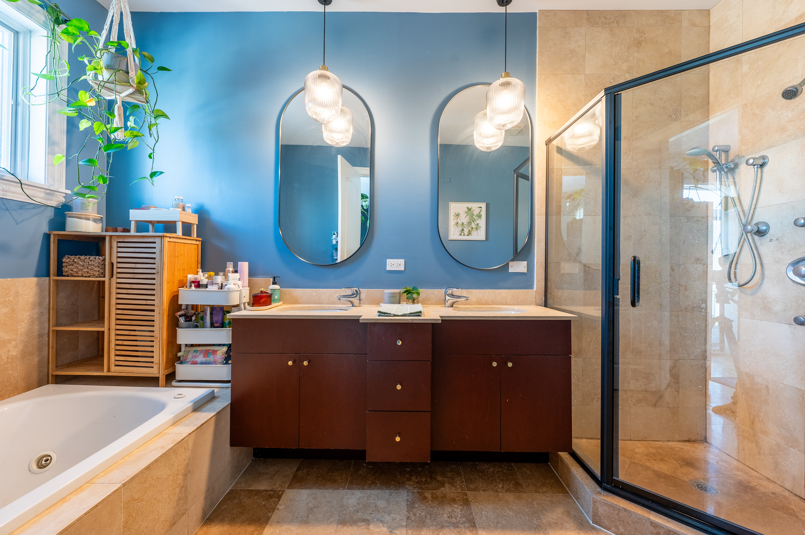 2710 W Chicago Avenue Unit: 3