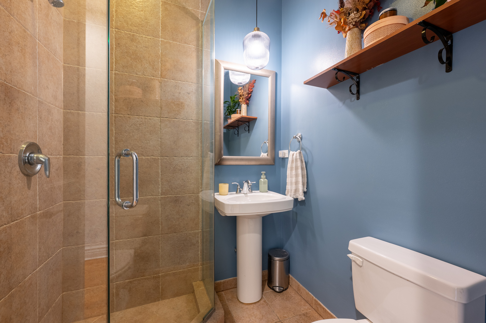 2710 W Chicago Avenue Unit: 3