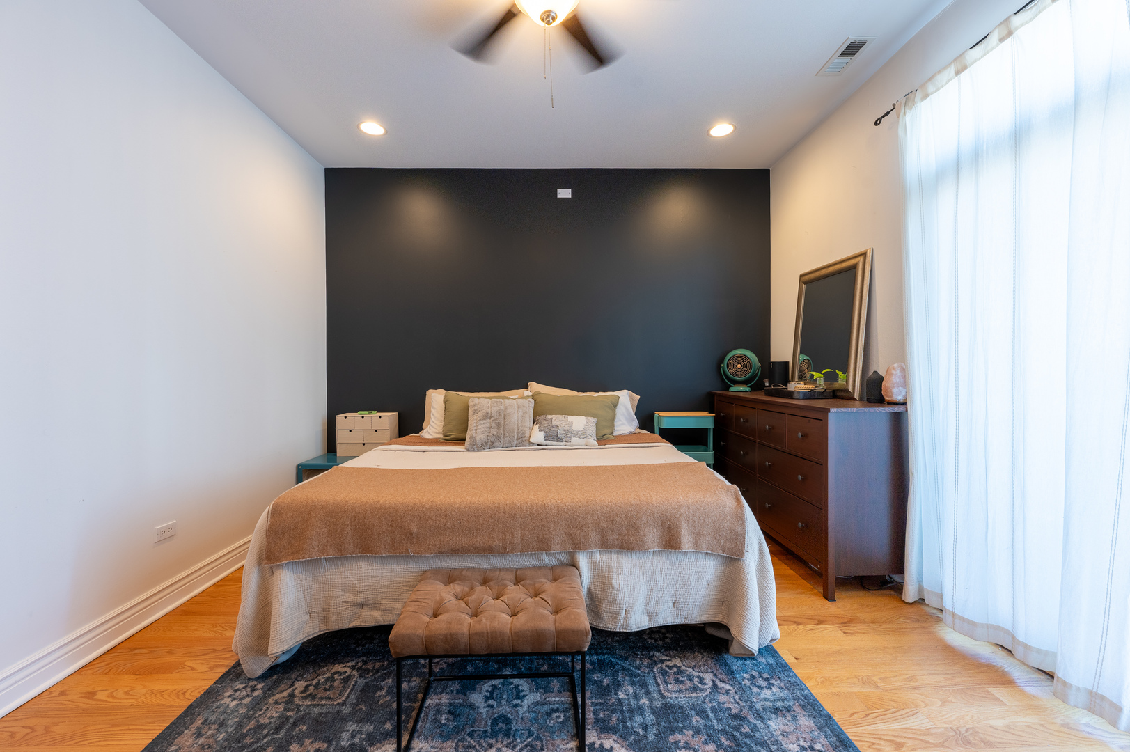 2710 W Chicago Avenue Unit: 3