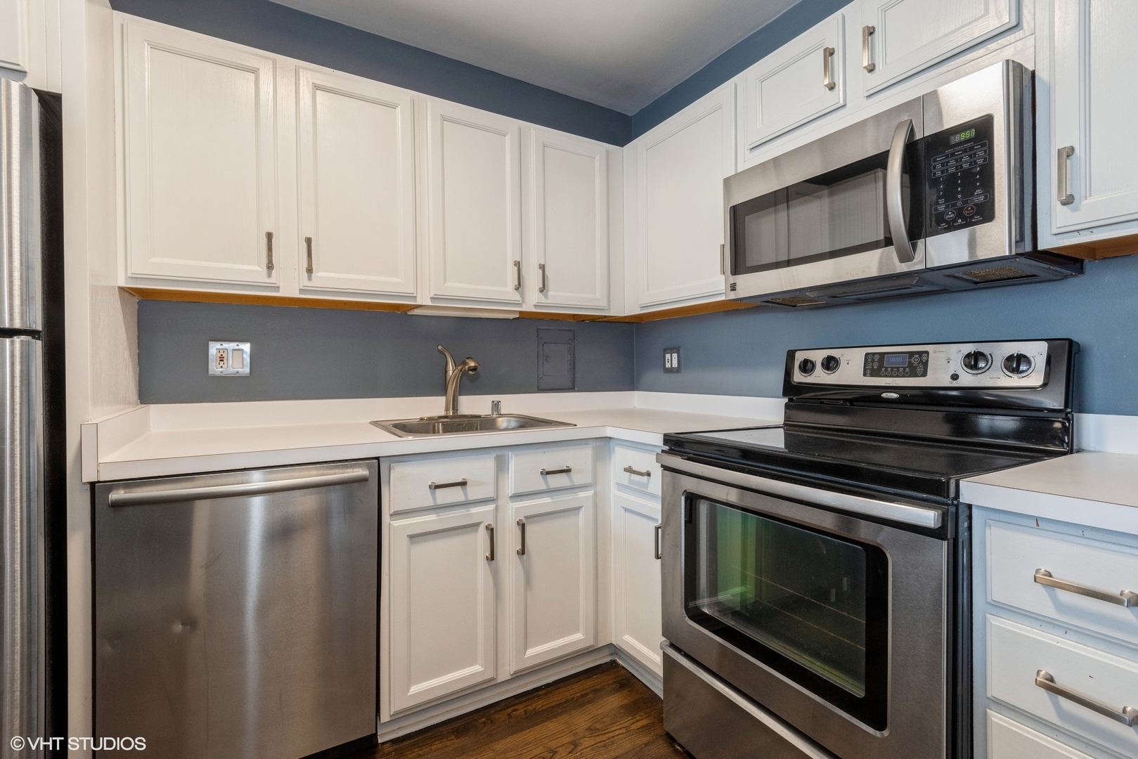 1445 N State Parkway Unit: 806