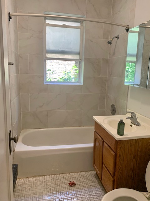 3915 N SOUTHPORT Avenue Unit: 1W