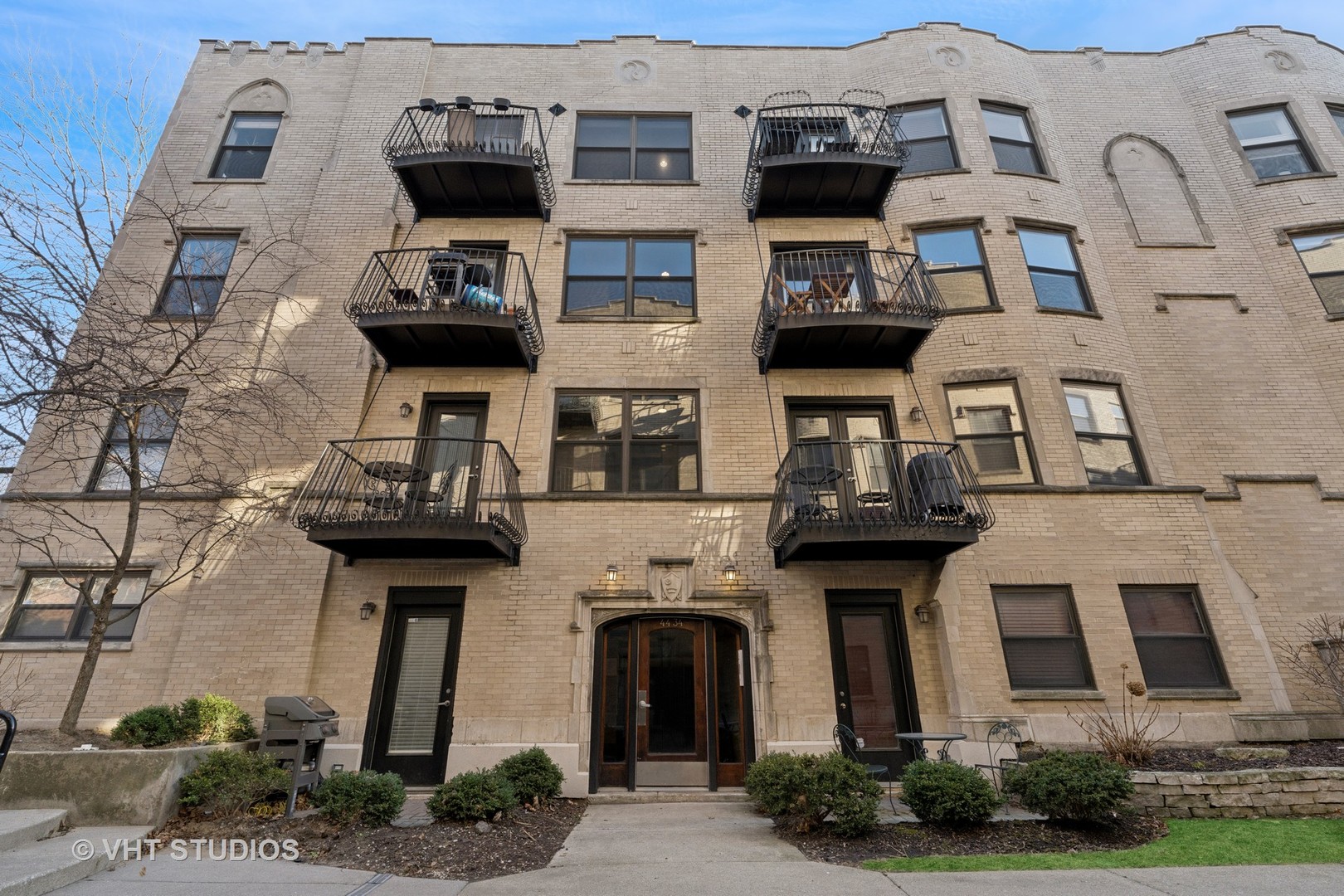 4434 N Damen Avenue Unit: 1E