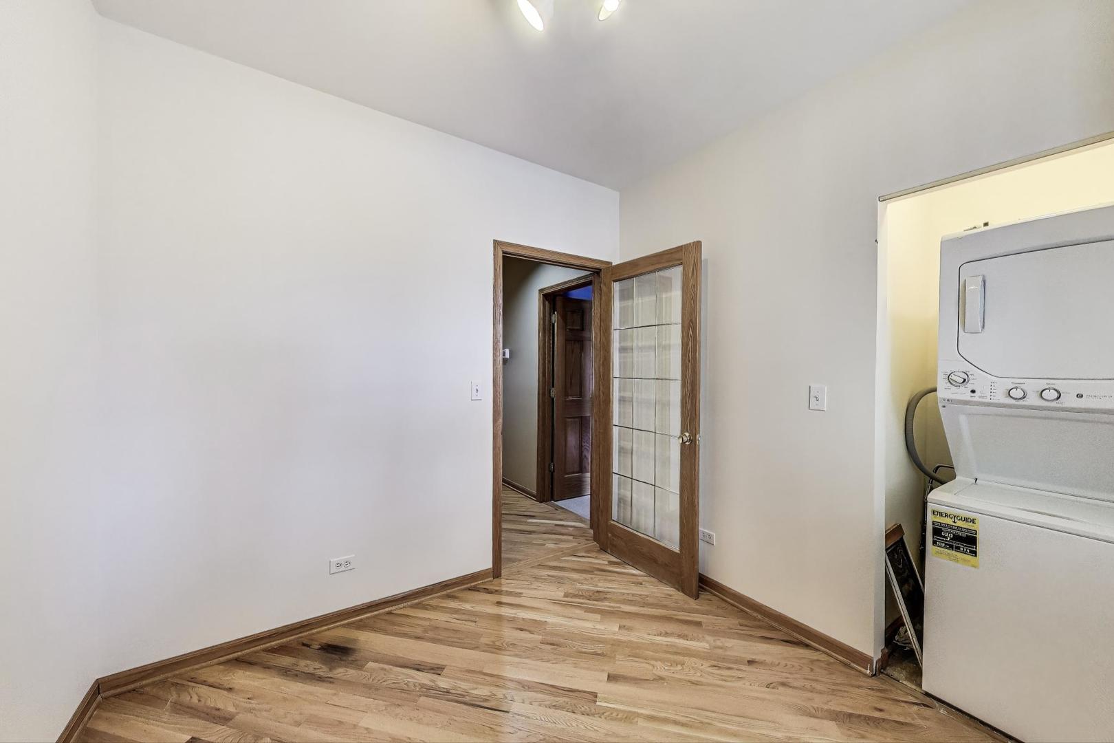 3653 W Leland Avenue Unit: 1E