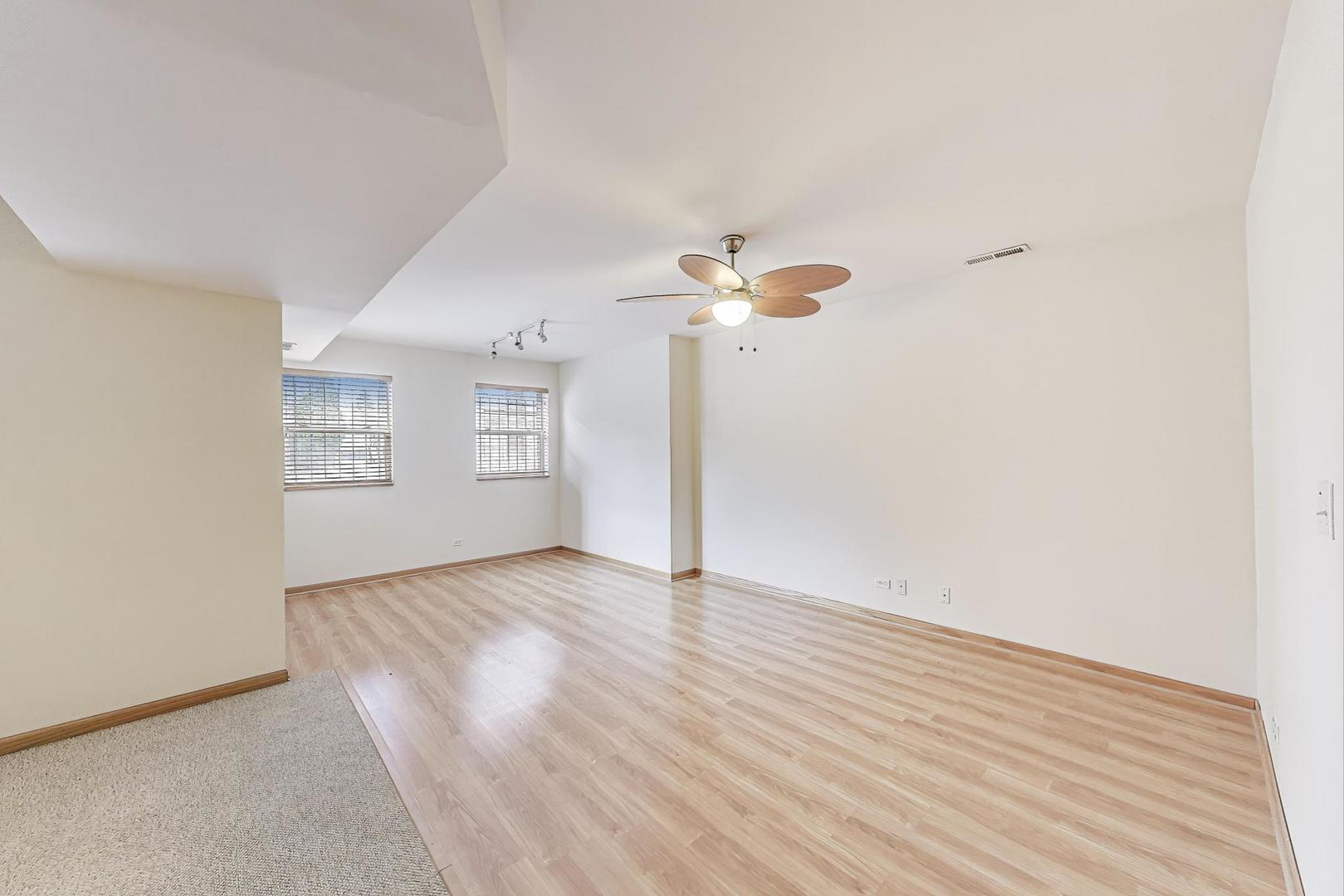 3653 W Leland Avenue Unit: 1E