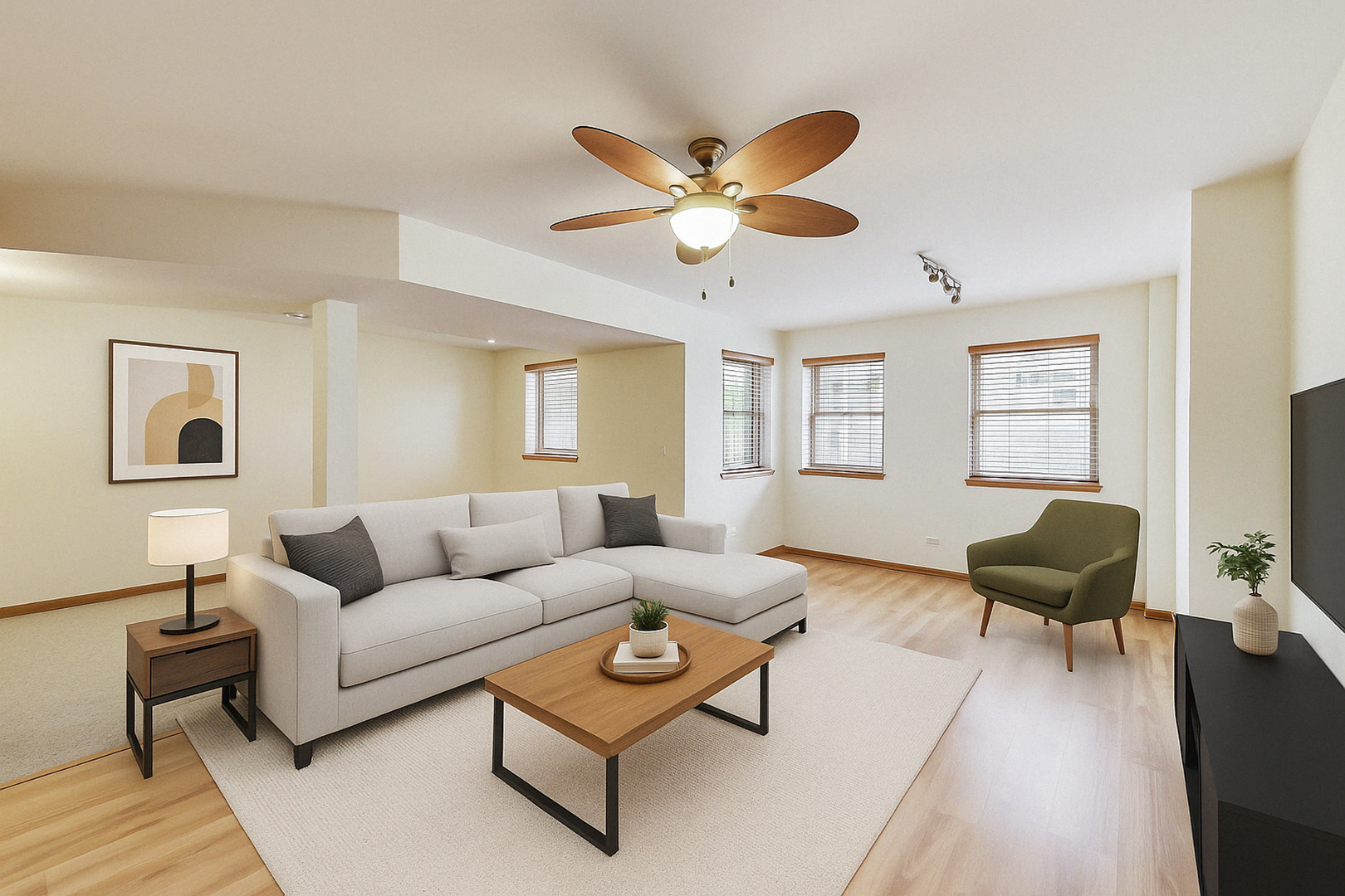 3653 W Leland Avenue Unit: 1E