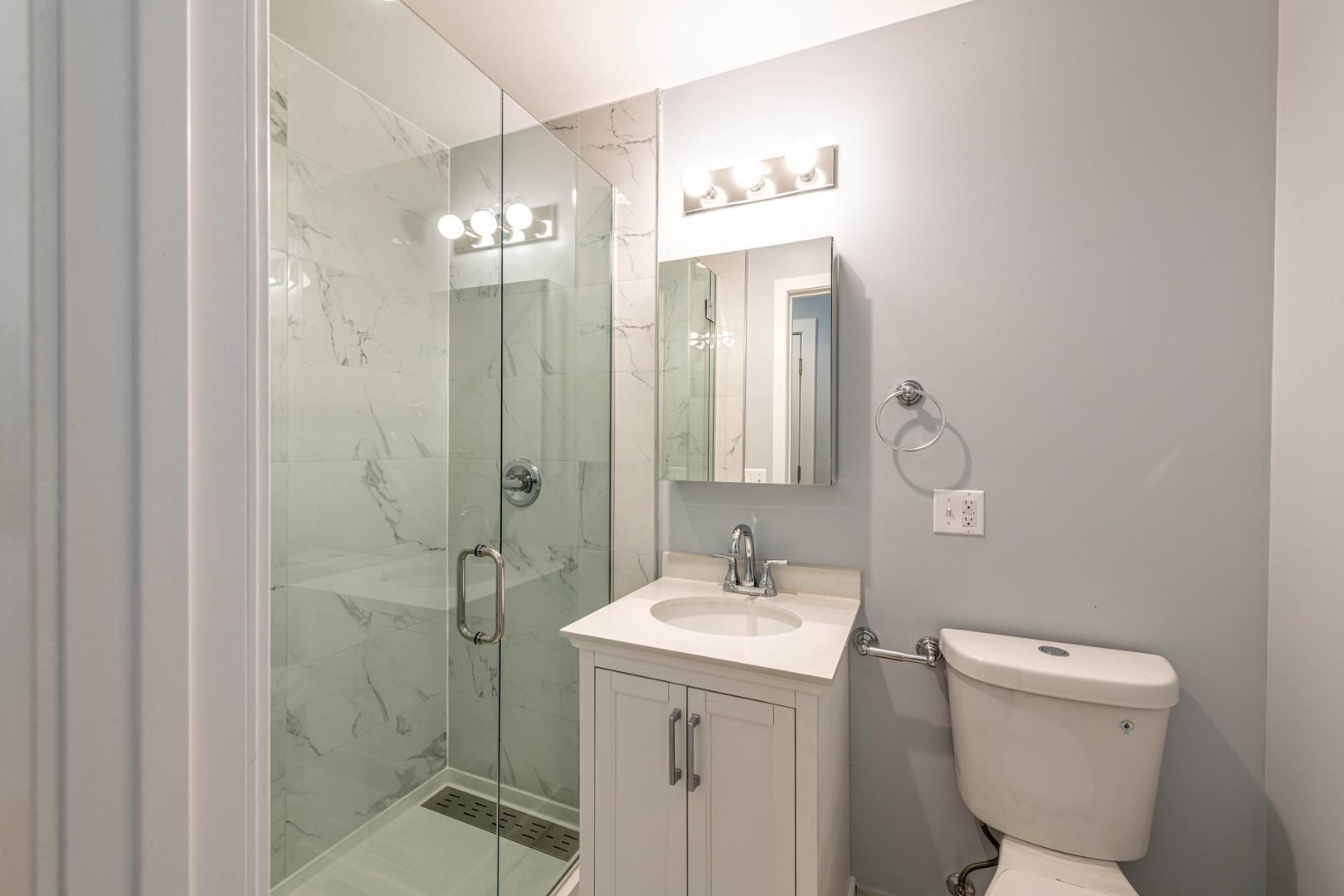 1018 W Ainslie Street Unit: 1