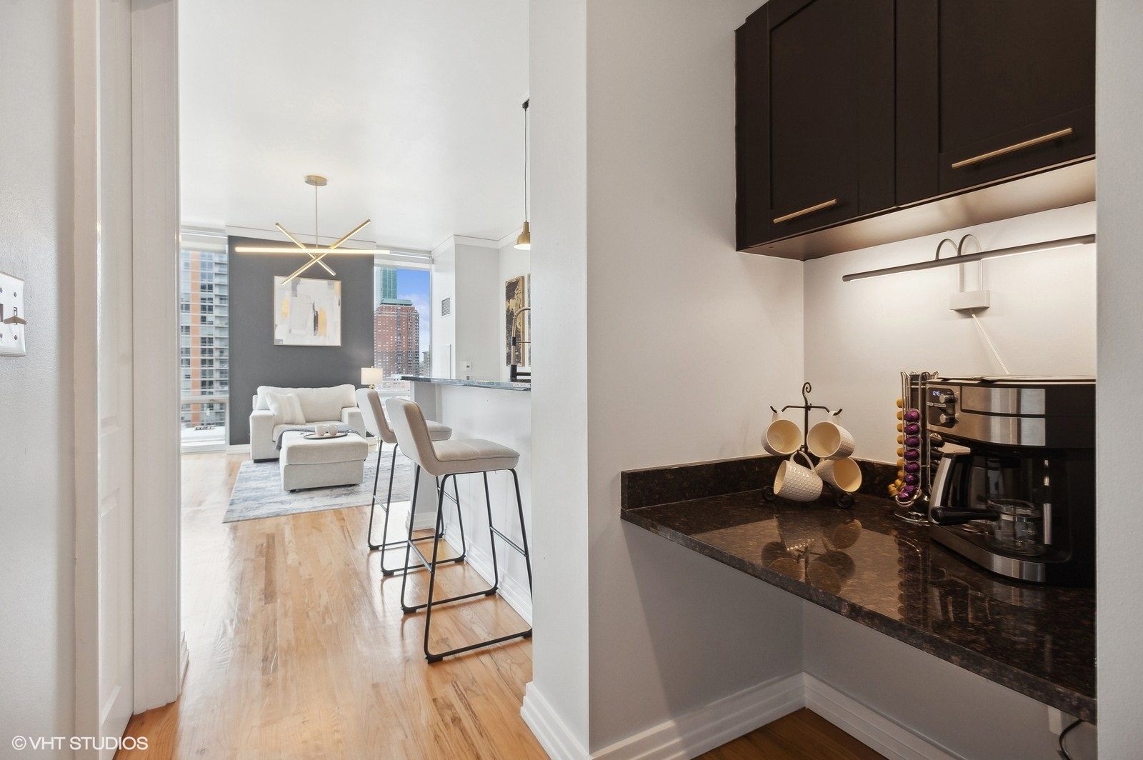170 W POLK Street Unit: 1408