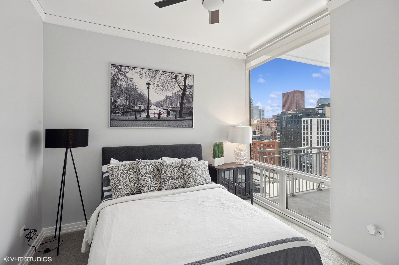 170 W POLK Street Unit: 1408