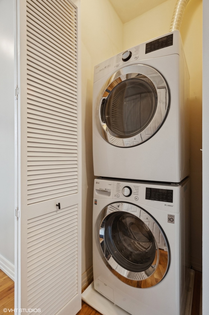 170 W POLK Street Unit: 1408