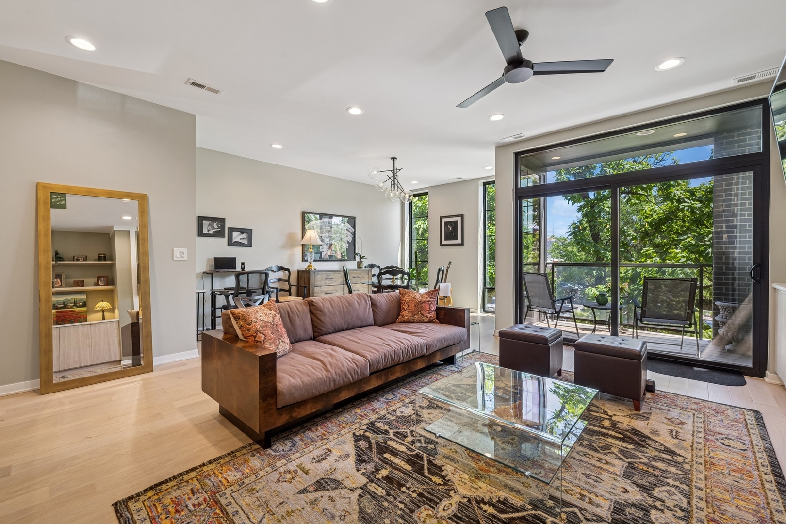 1840 W Grace Street Unit: 2W