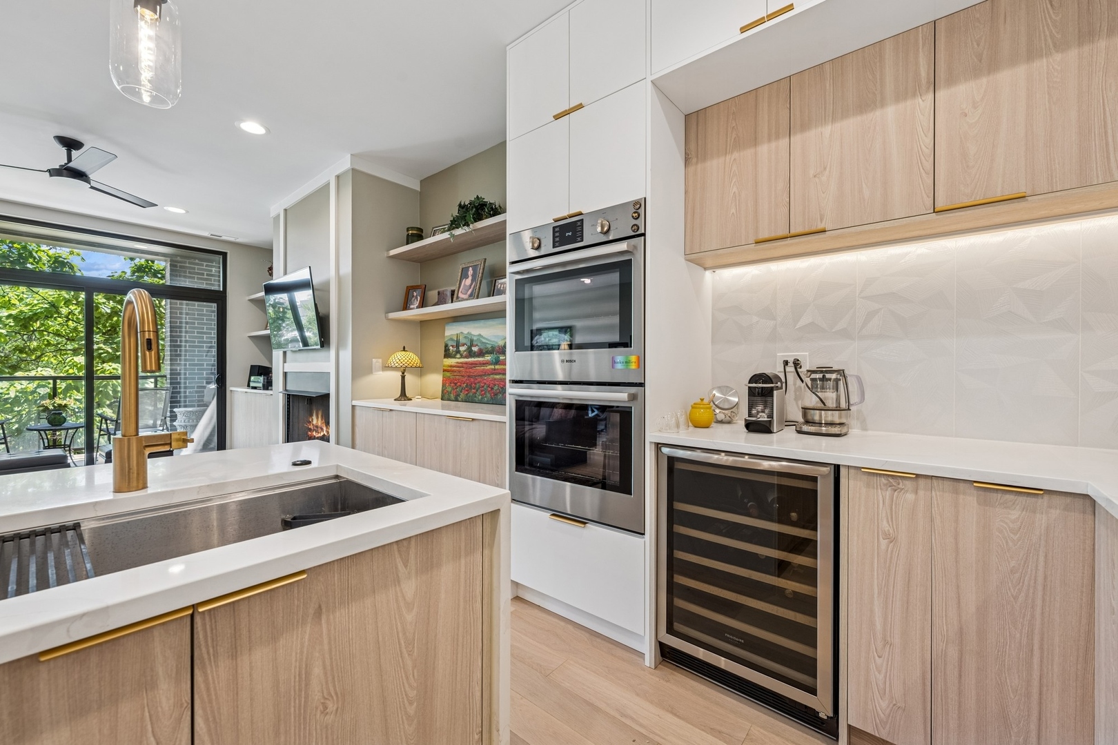 1840 W Grace Street Unit: 2W