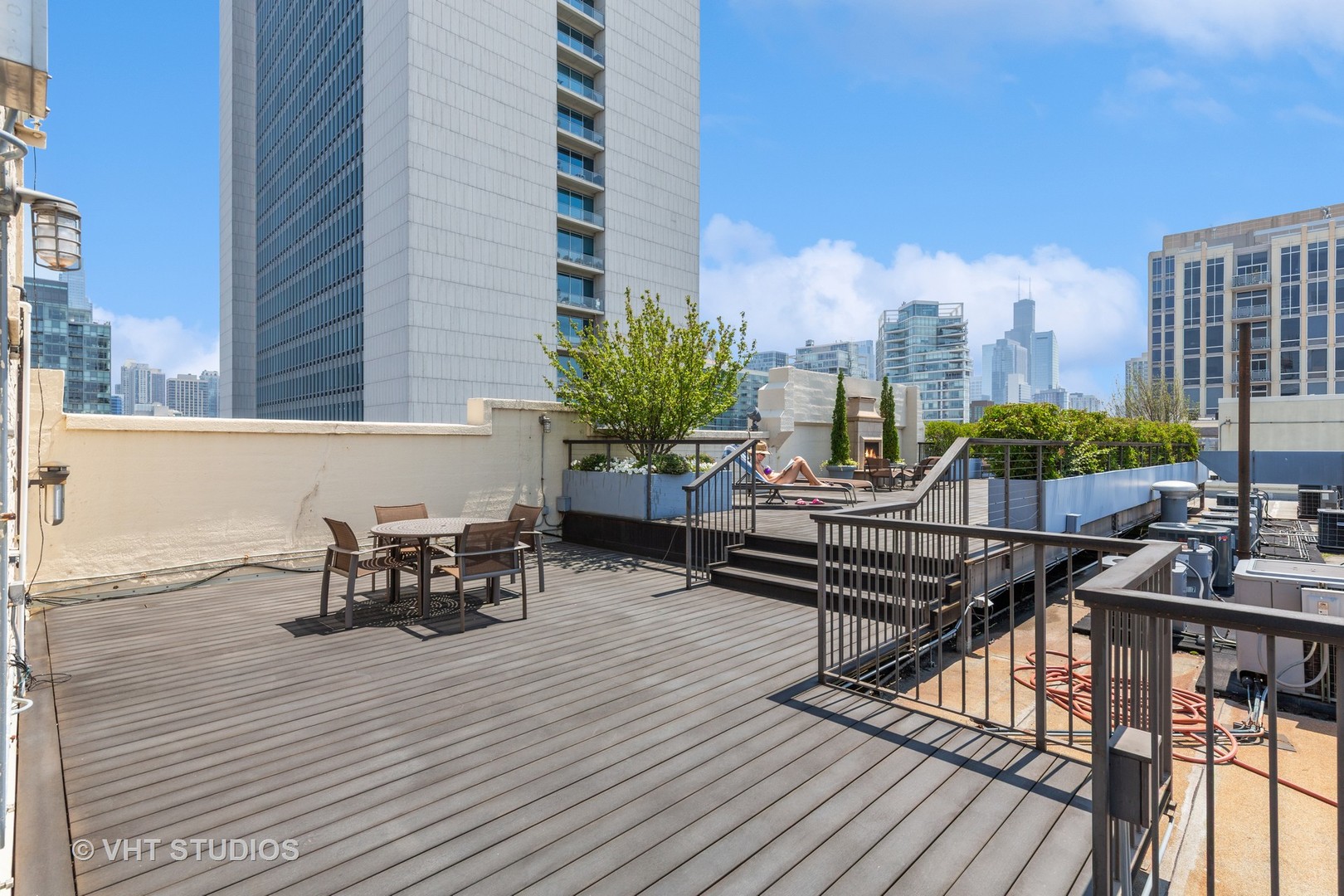 758 N Larrabee Street Unit: 830