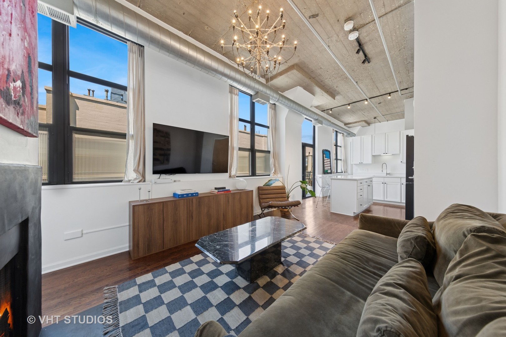 758 N Larrabee Street Unit: 830