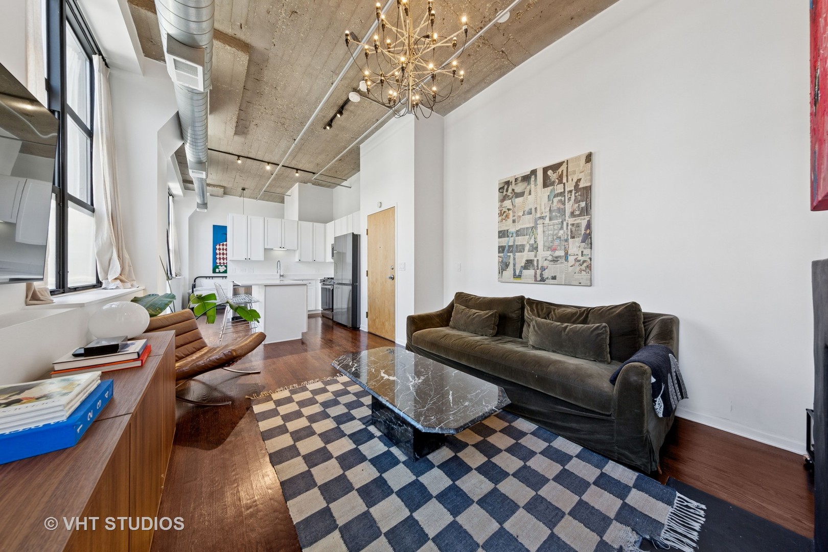 758 N Larrabee Street Unit: 830