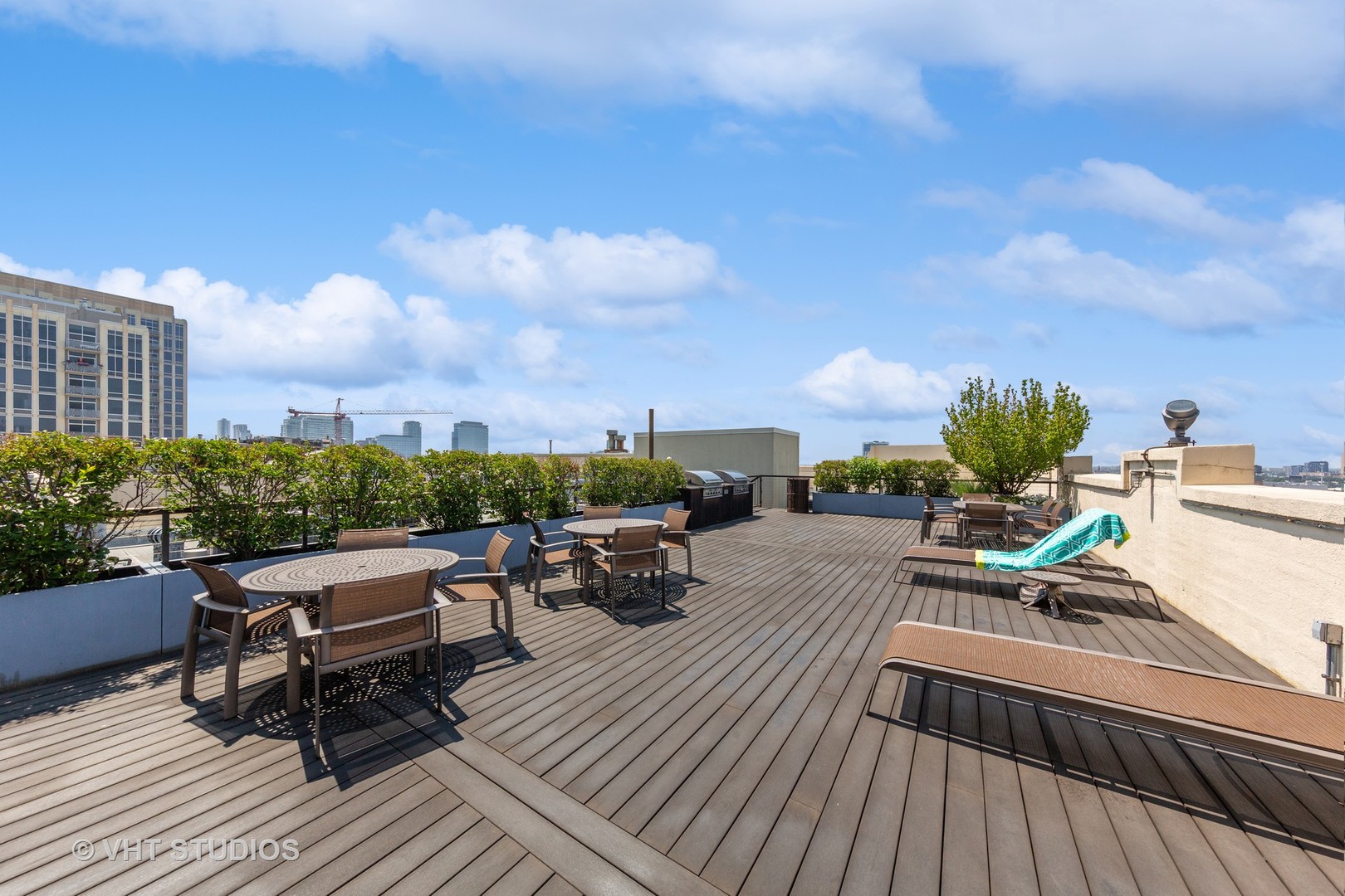 758 N Larrabee Street Unit: 830