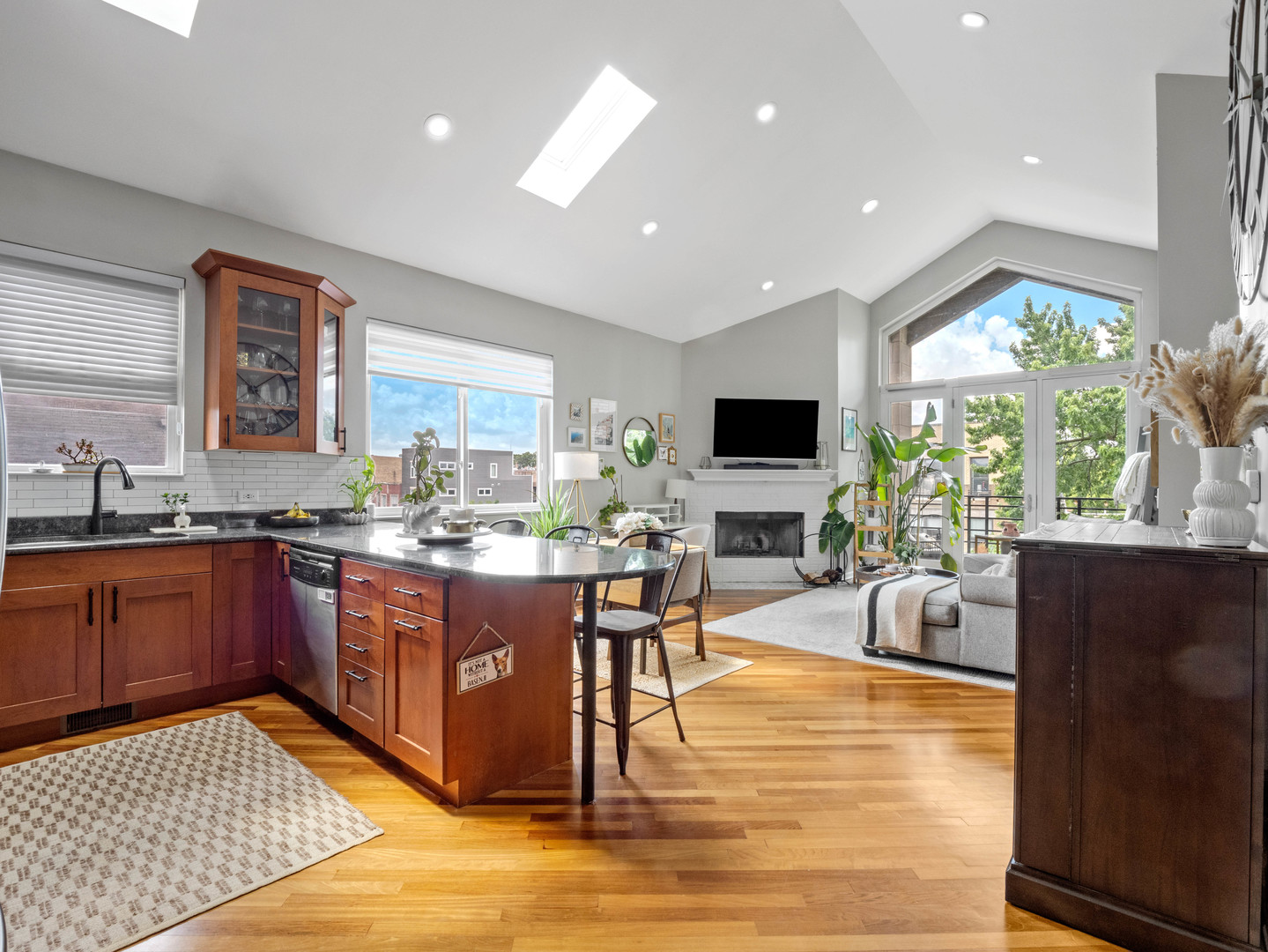 1515 N Talman Avenue Unit: 3S