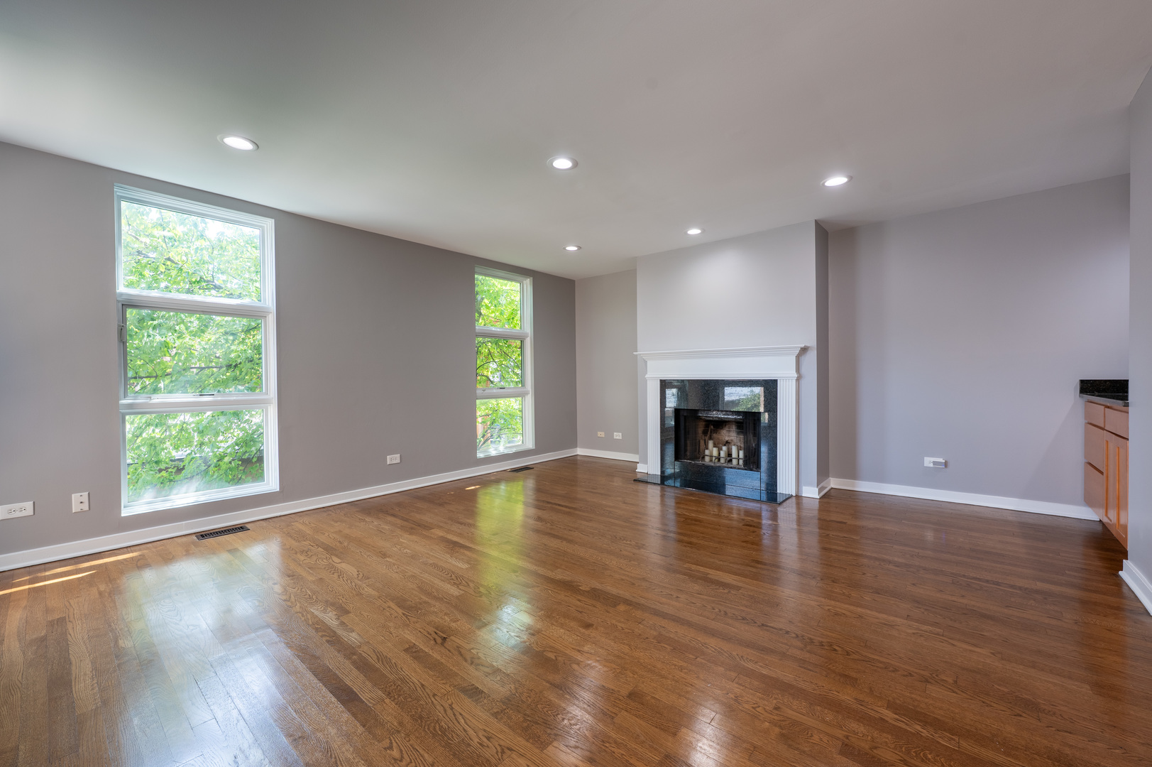 937 W Wrightwood Avenue Unit: C