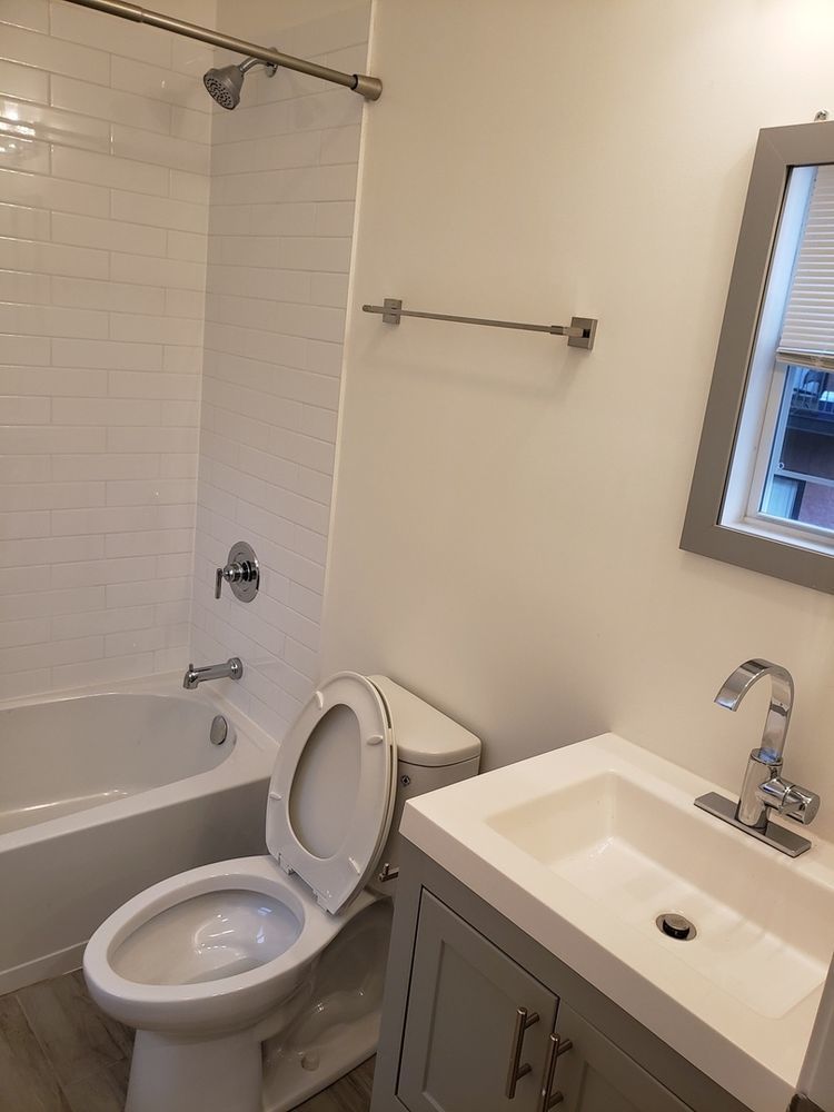 2347 W Taylor Street Unit: 1M