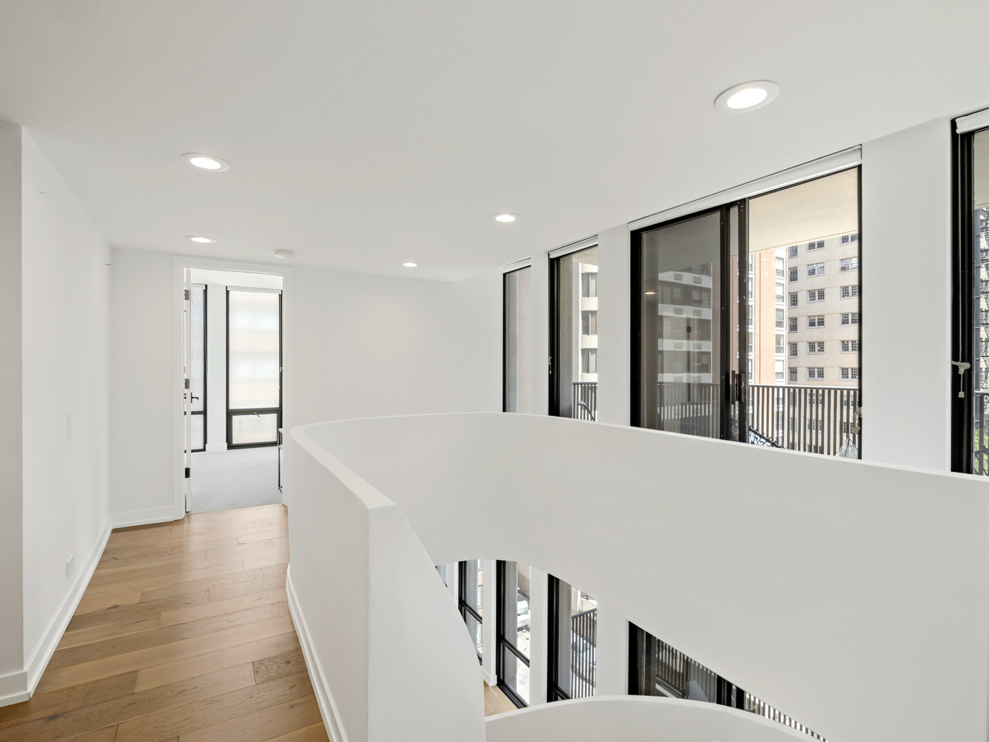 200 E Delaware Place Unit: 8-9C