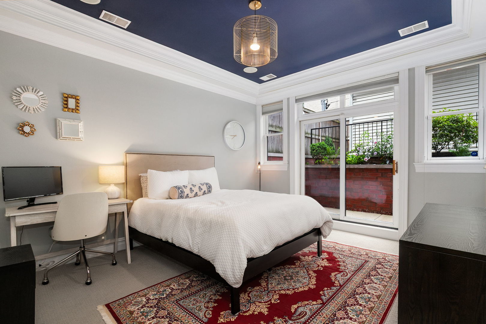 2014 N SEMINARY Avenue Unit: 1