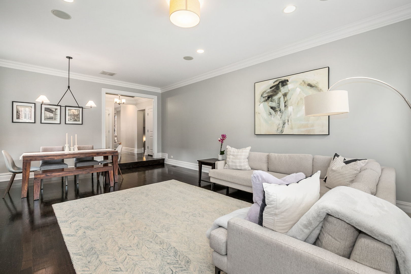 2014 N SEMINARY Avenue Unit: 1