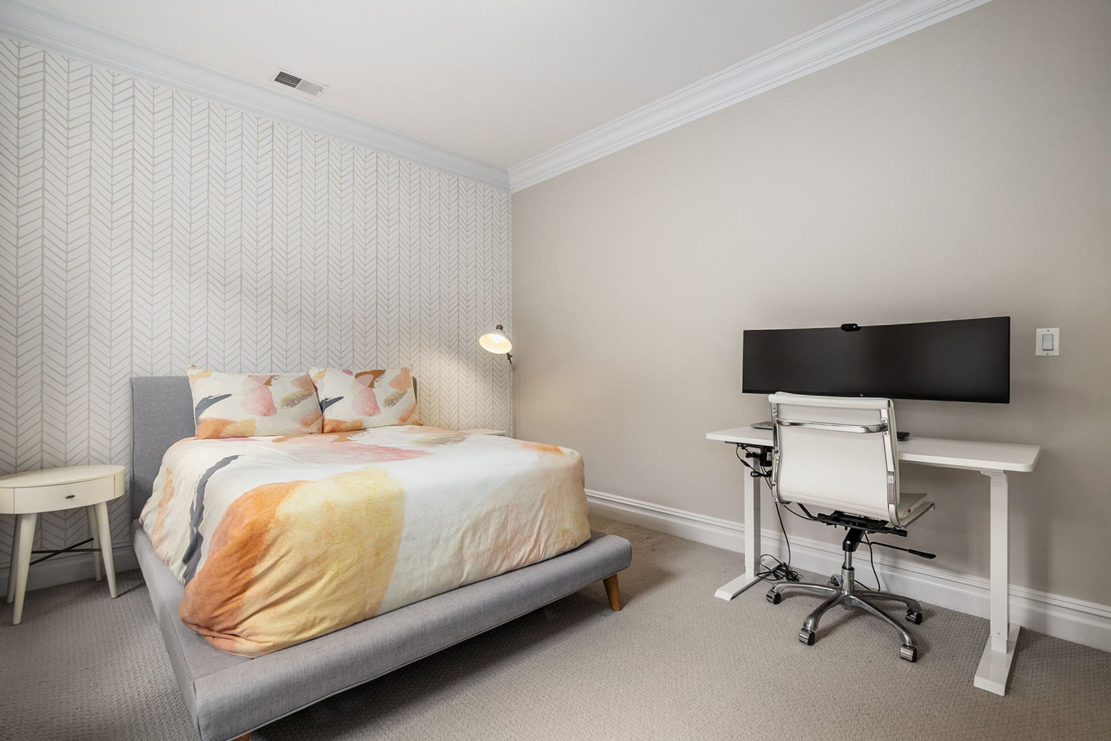2014 N SEMINARY Avenue Unit: 1