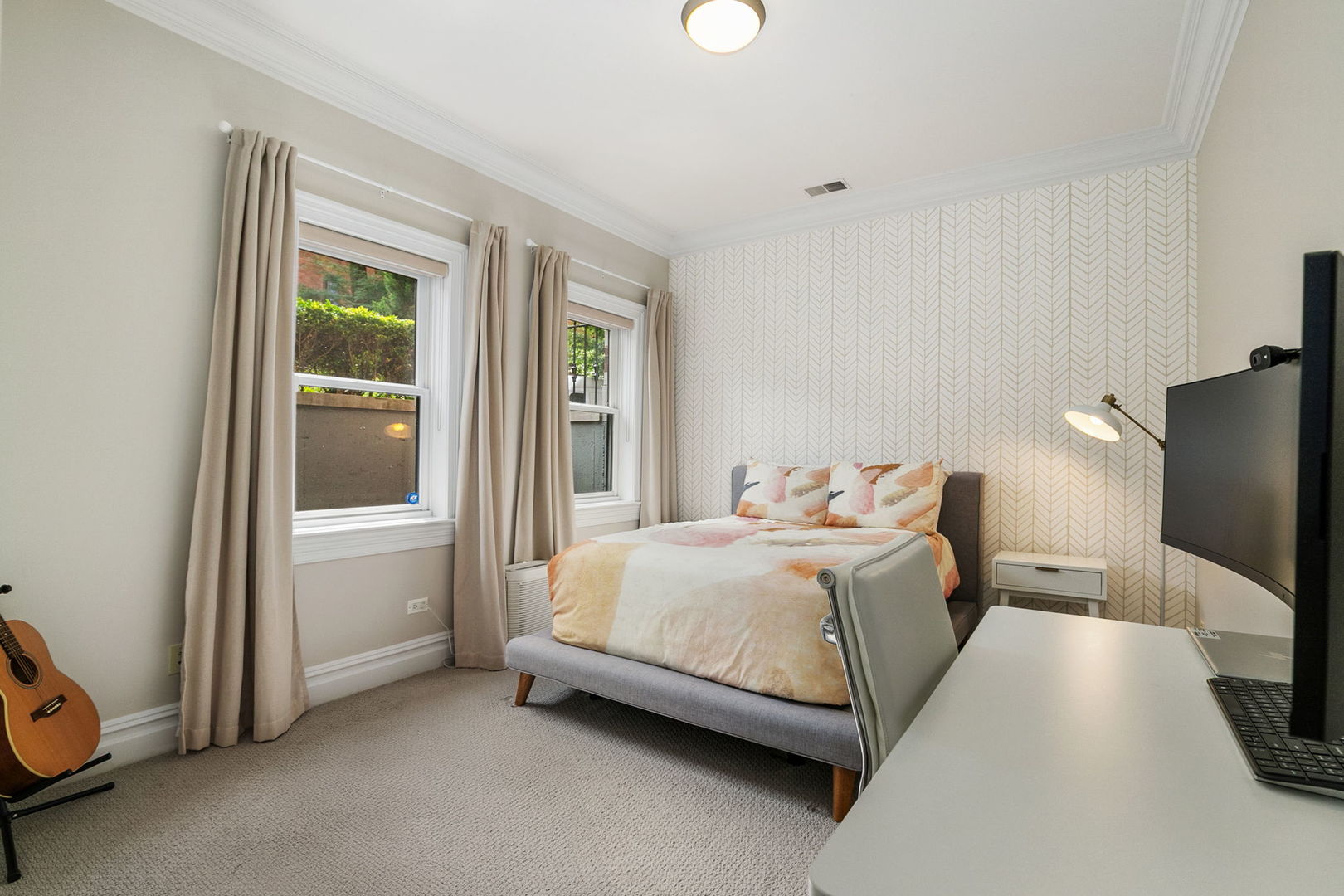2014 N SEMINARY Avenue Unit: 1