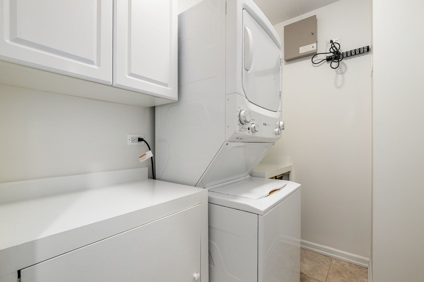 2014 N SEMINARY Avenue Unit: 1