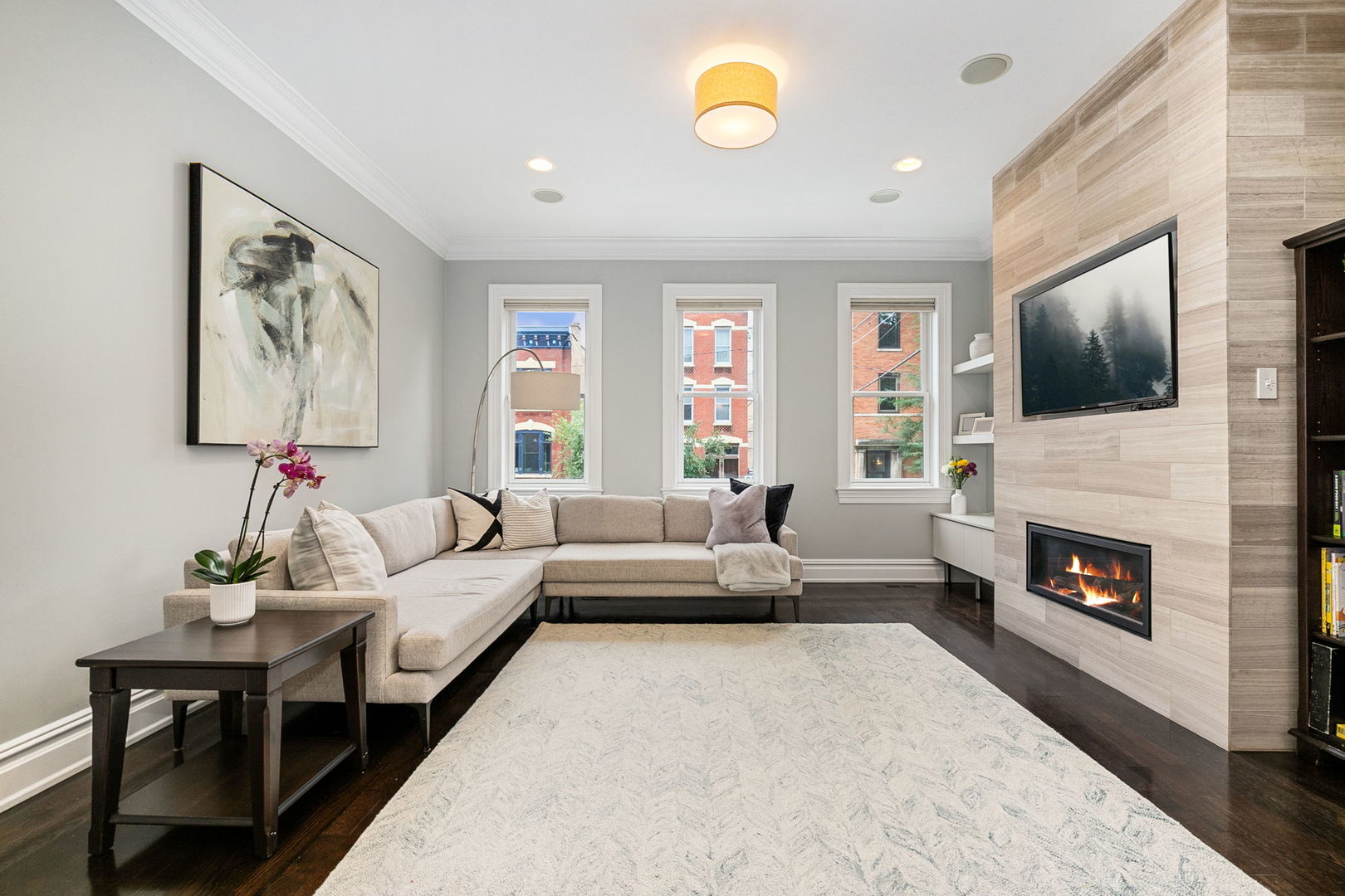 2014 N SEMINARY Avenue Unit: 1