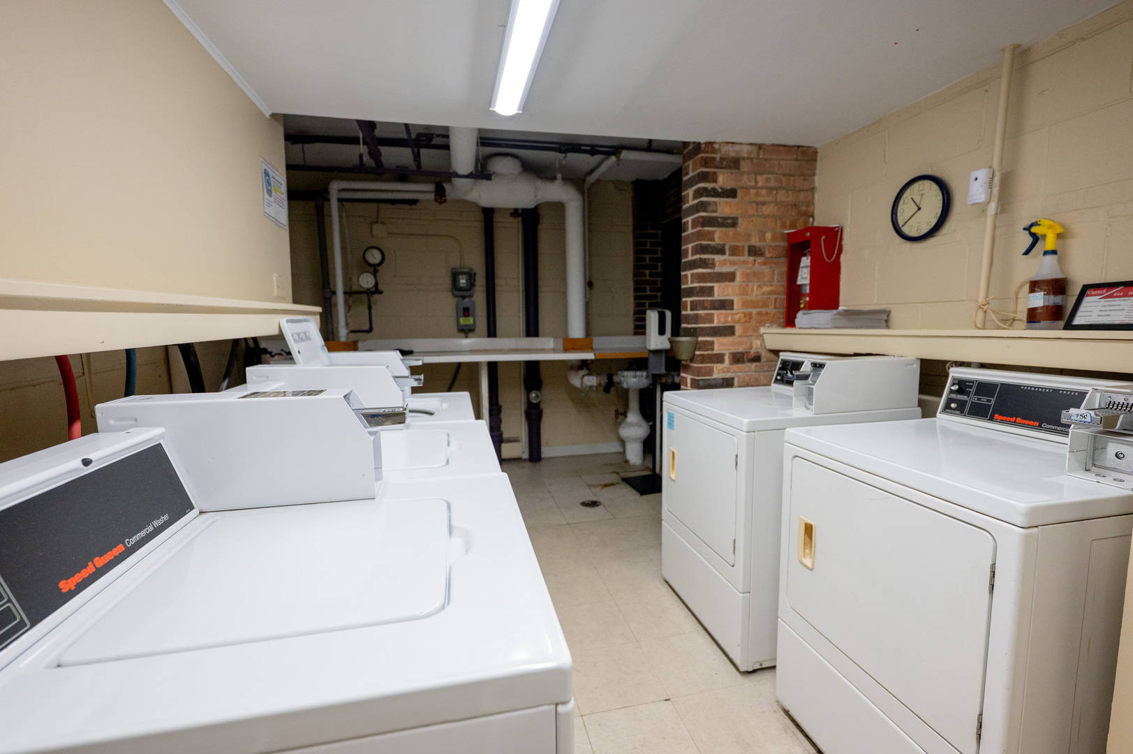 644 W Arlington Place Unit: 2G