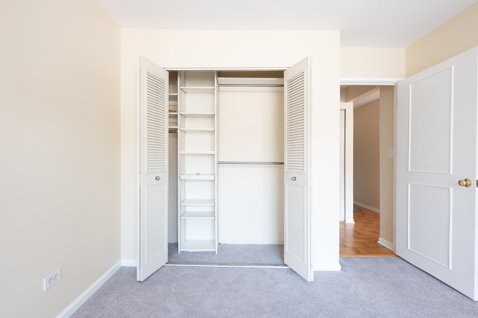 644 W Arlington Place Unit: 2G