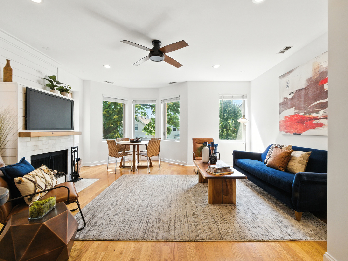 1627 N Fairfield Avenue Unit: 2