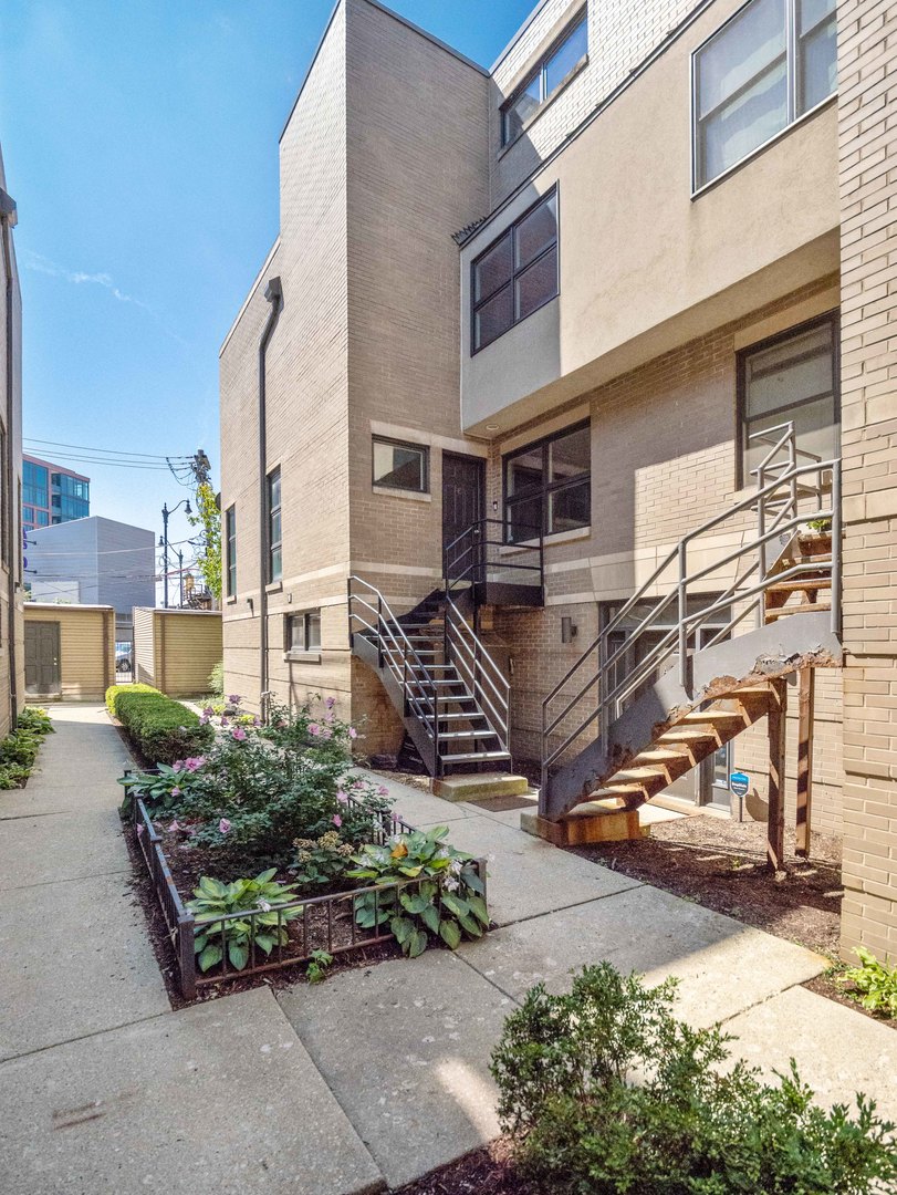 937 W Wrightwood Avenue Unit: C