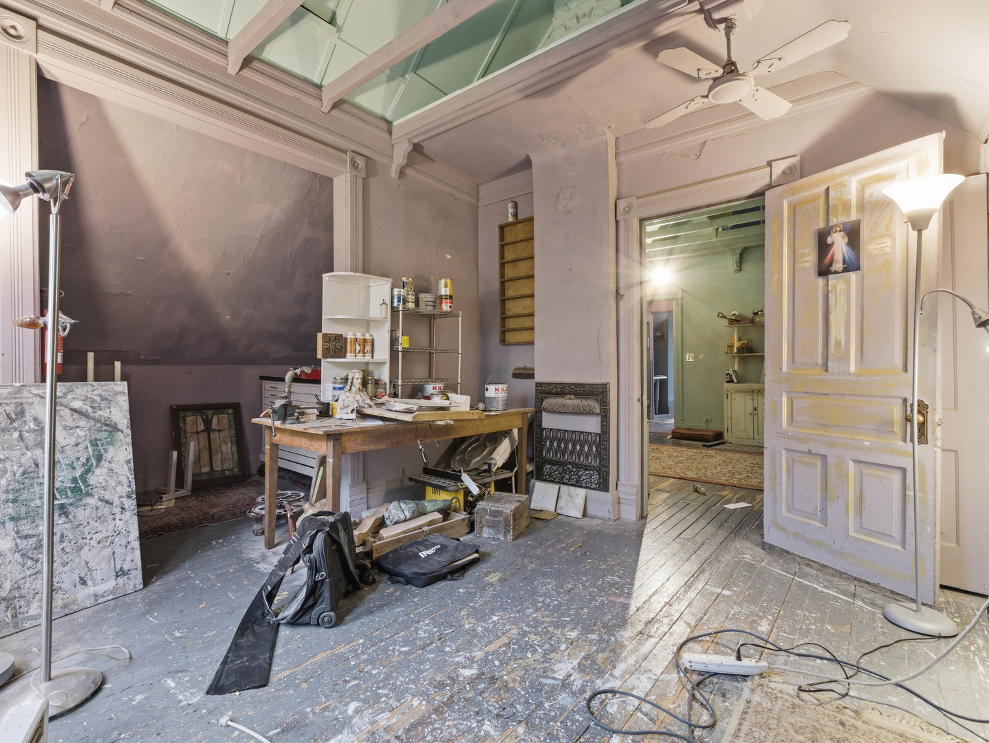 639 W Schubert Avenue