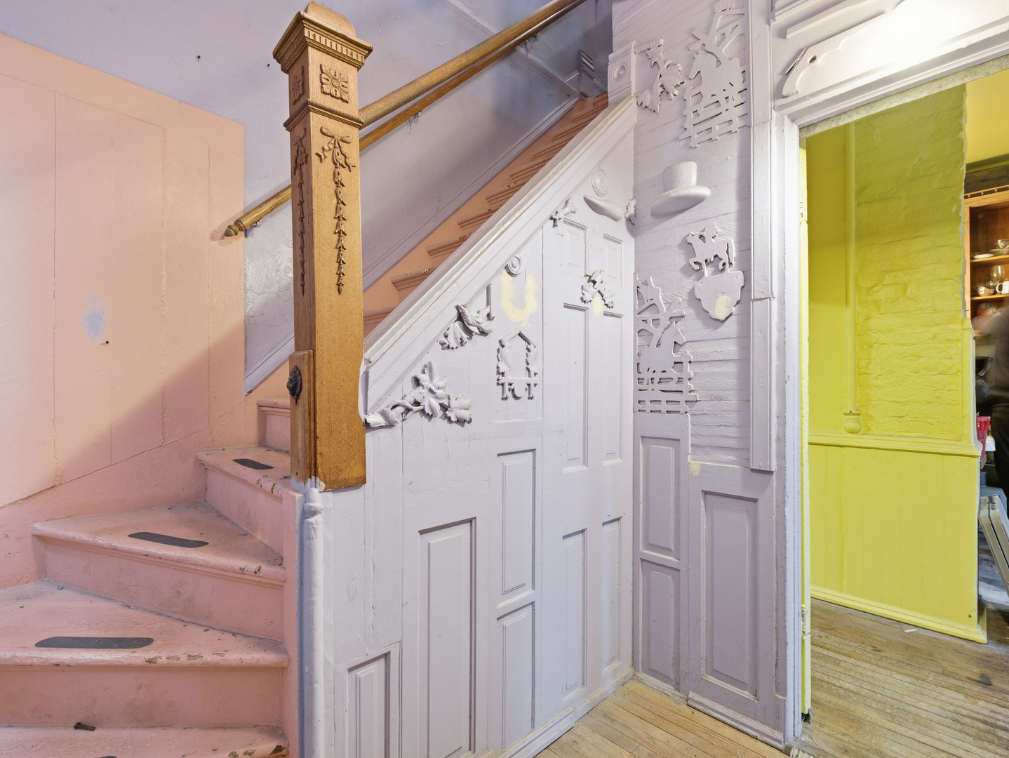 639 W Schubert Avenue