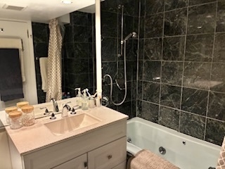 1901 N Hoyne Avenue Unit: 1