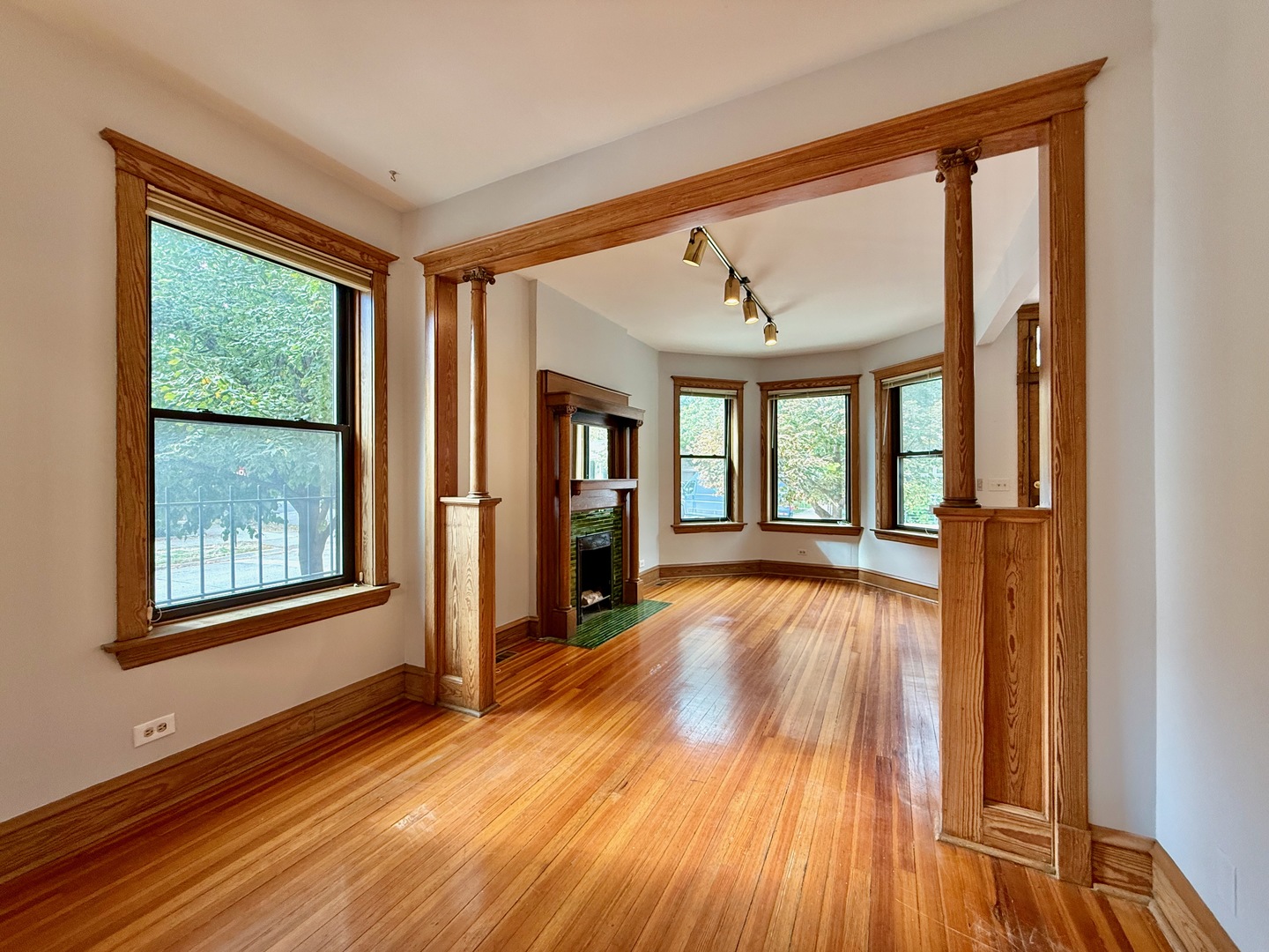 1901 N Hoyne Avenue Unit: 1
