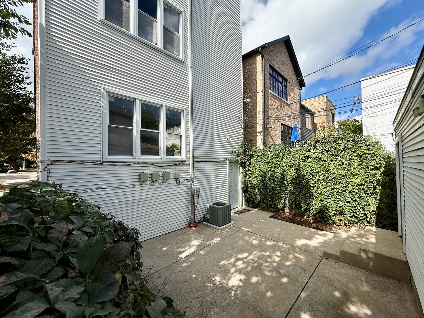 1901 N Hoyne Avenue Unit: 1