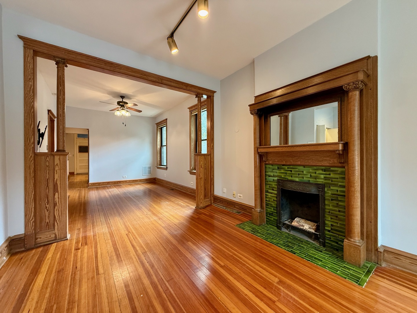 1901 N Hoyne Avenue Unit: 1