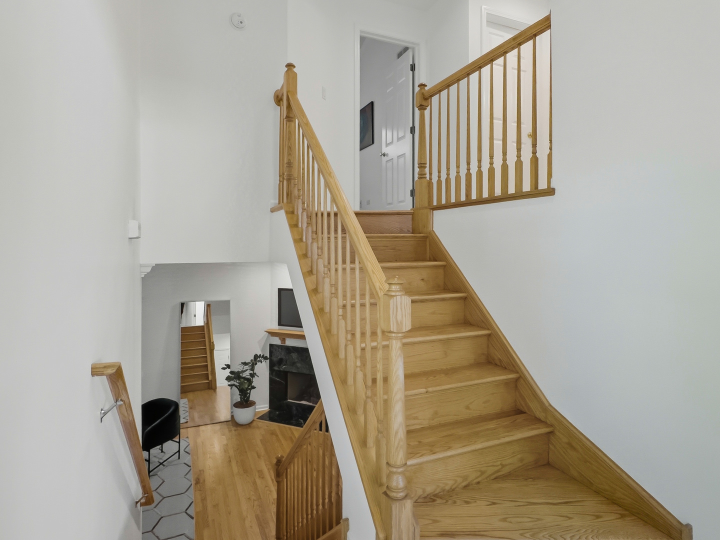 3809 N Milwaukee Avenue Unit: H