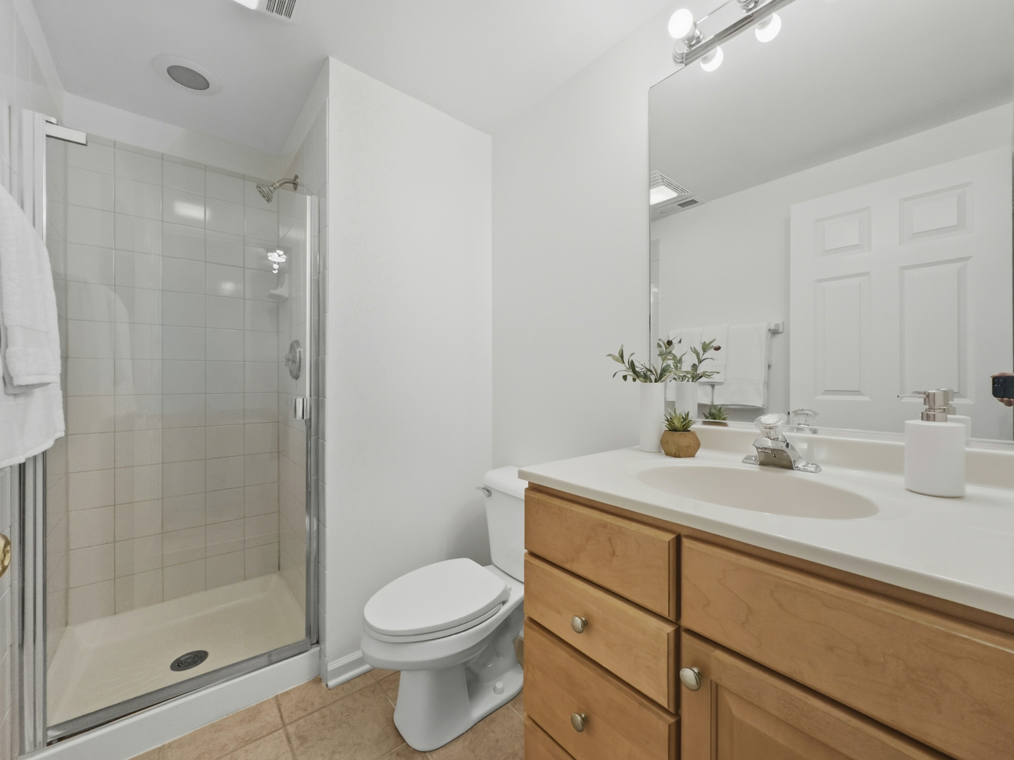 3809 N Milwaukee Avenue Unit: H