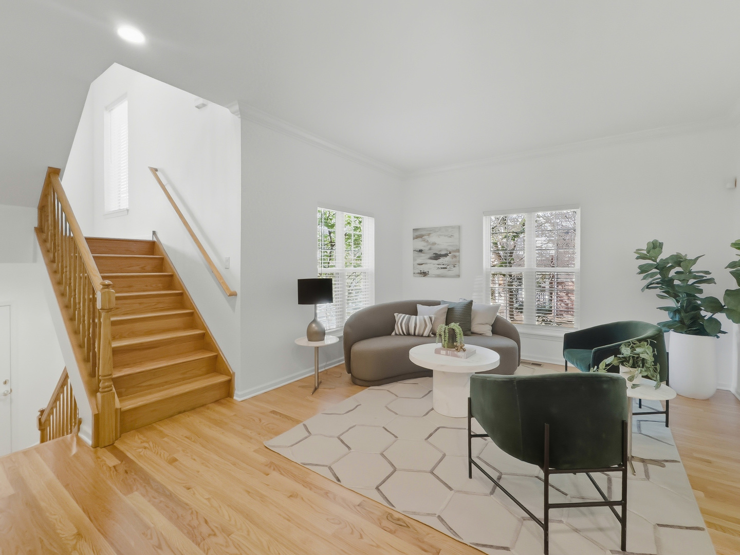 3809 N Milwaukee Avenue Unit: H