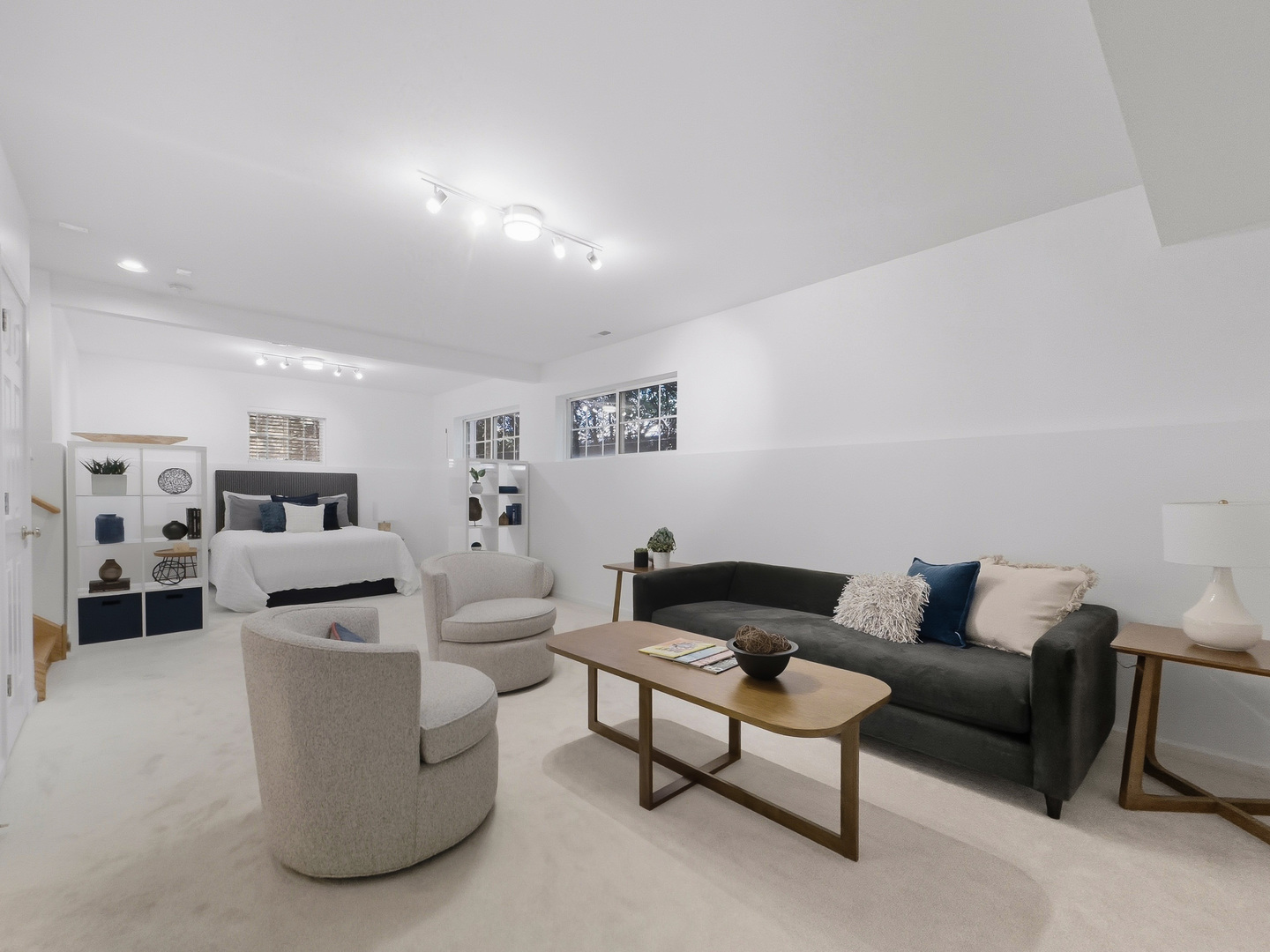 3809 N Milwaukee Avenue Unit: H