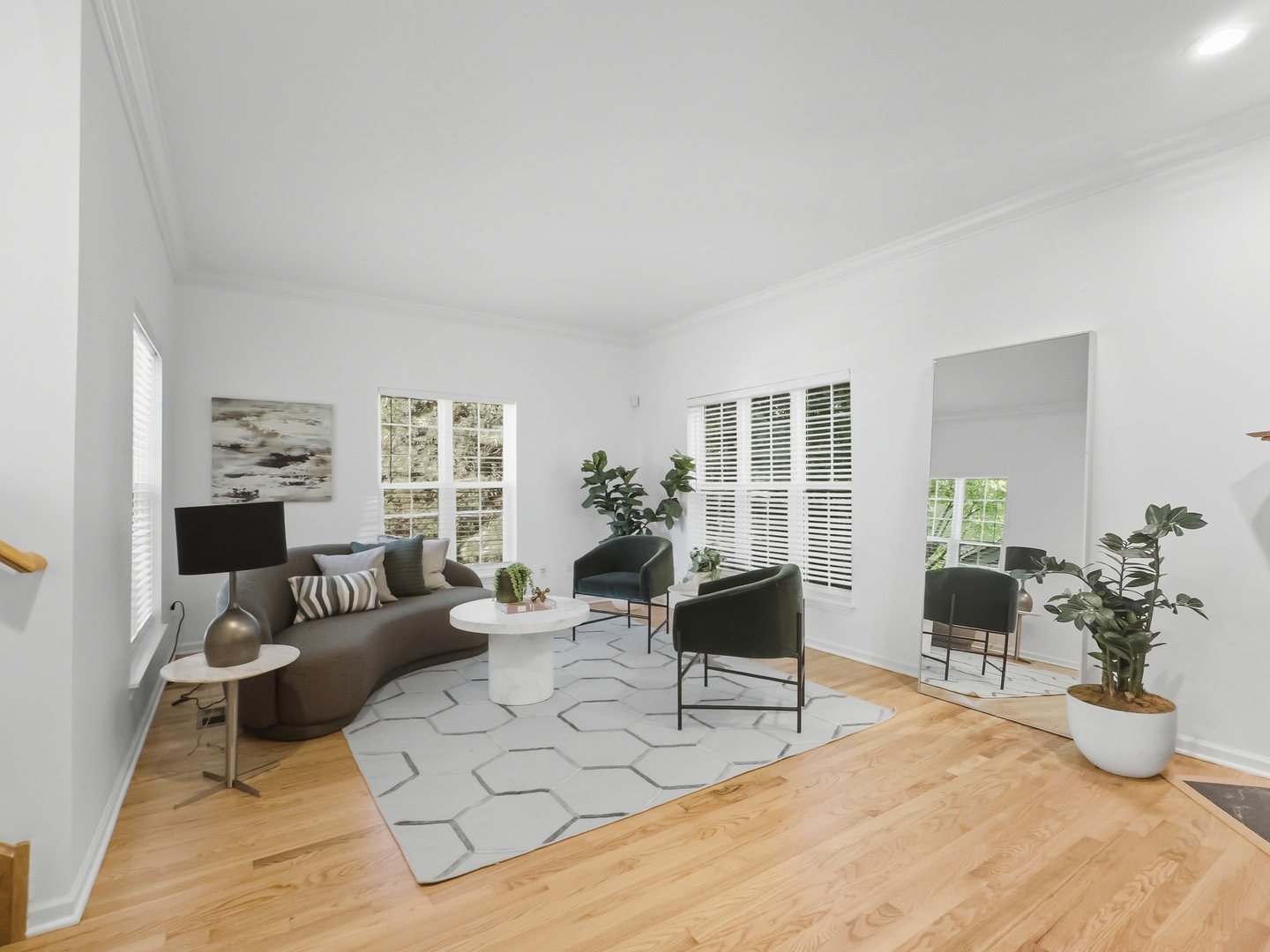 3809 N Milwaukee Avenue Unit: H