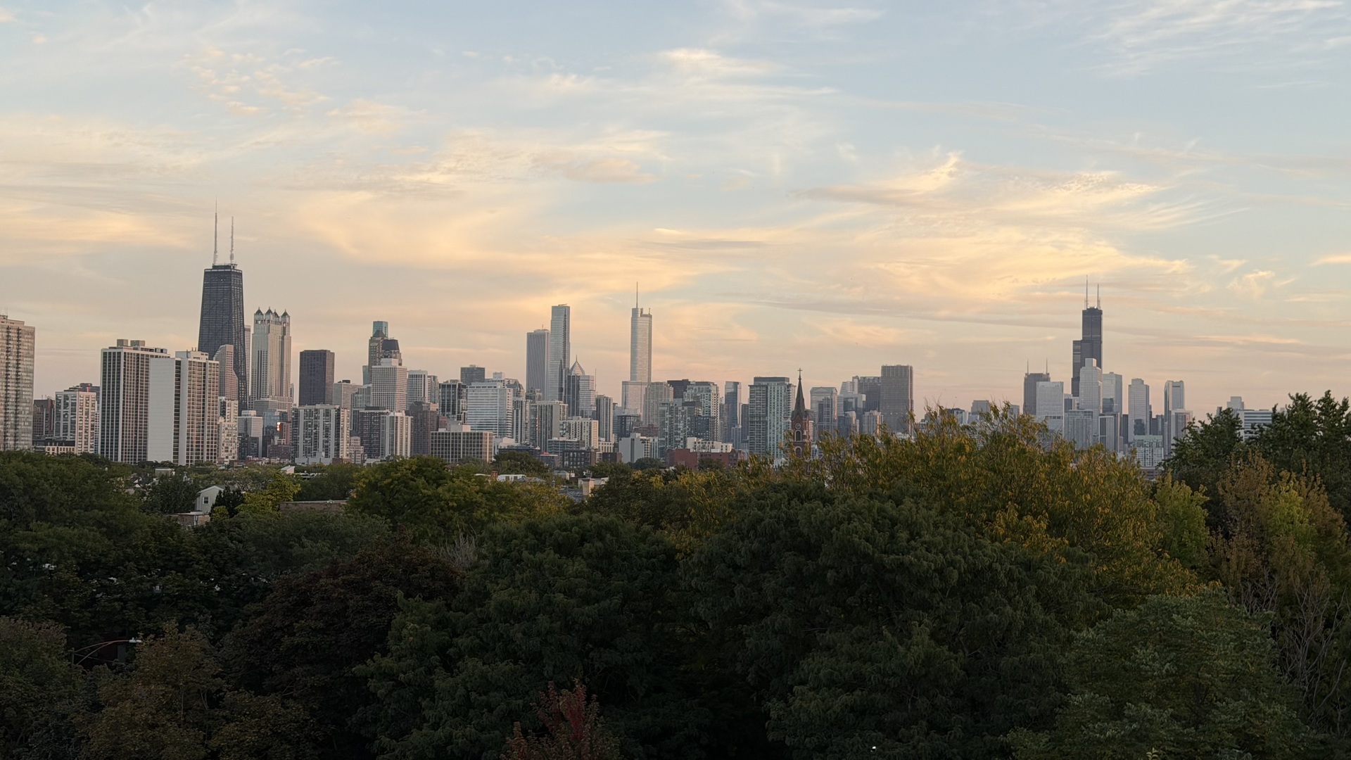 2216 N Lincoln Avenue Unit: 3B