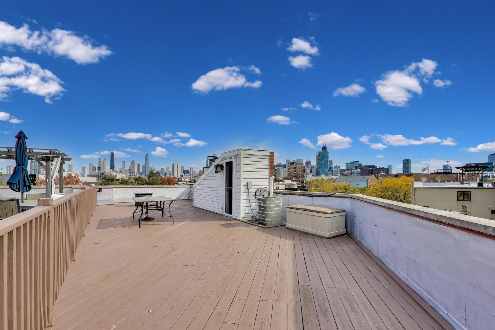 932 N Racine Avenue Unit: 2S