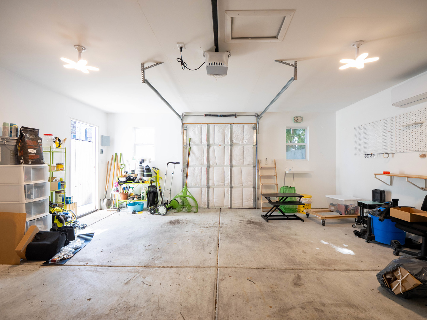 2906 N Woodard Street